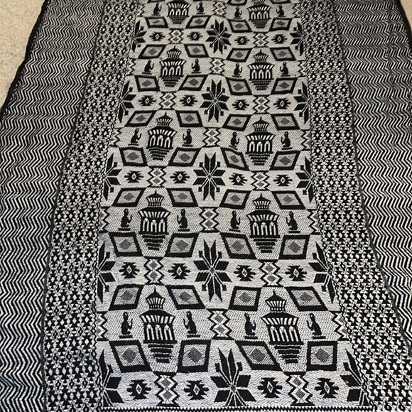 Woven black and white India bedspread blanket tablecloth boho tribal - Picture 4 of 7